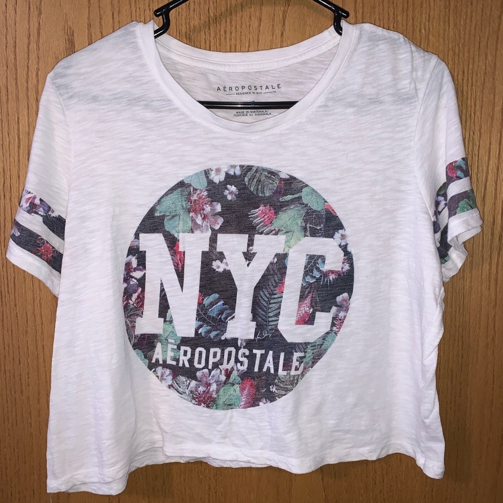 White Aeropostale T-shirt